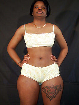 menacing girls all round cameltoe Bohemian porn pics