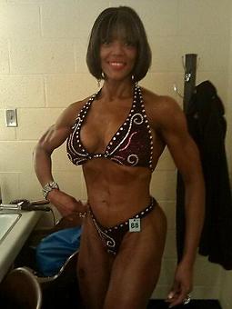 ebony muscle downcast nude pics