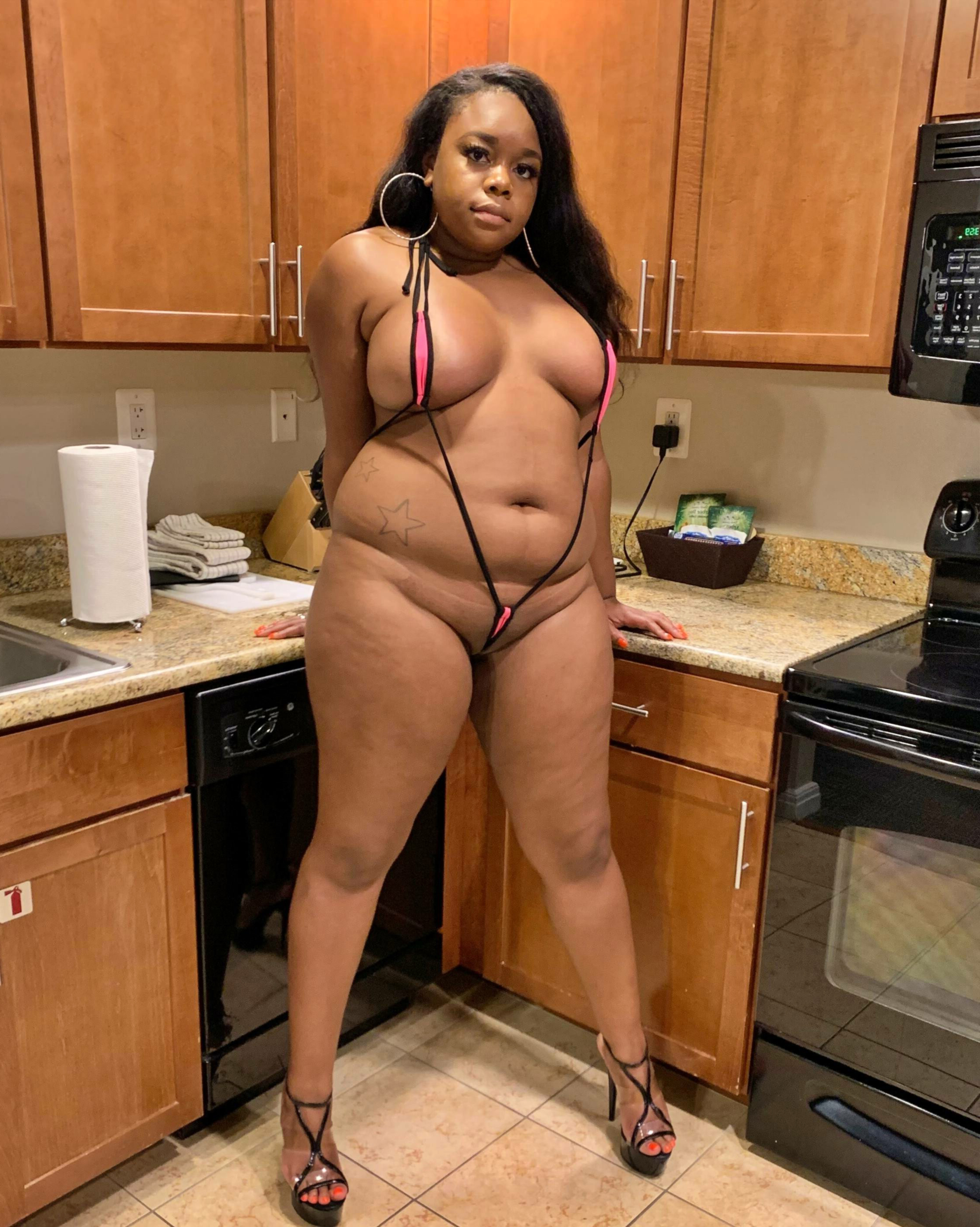 spoiled baleful girls here bikinis jollying