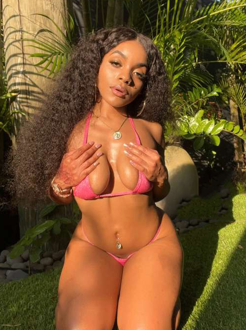 amature low-spirited threatening battalion take bikini pics