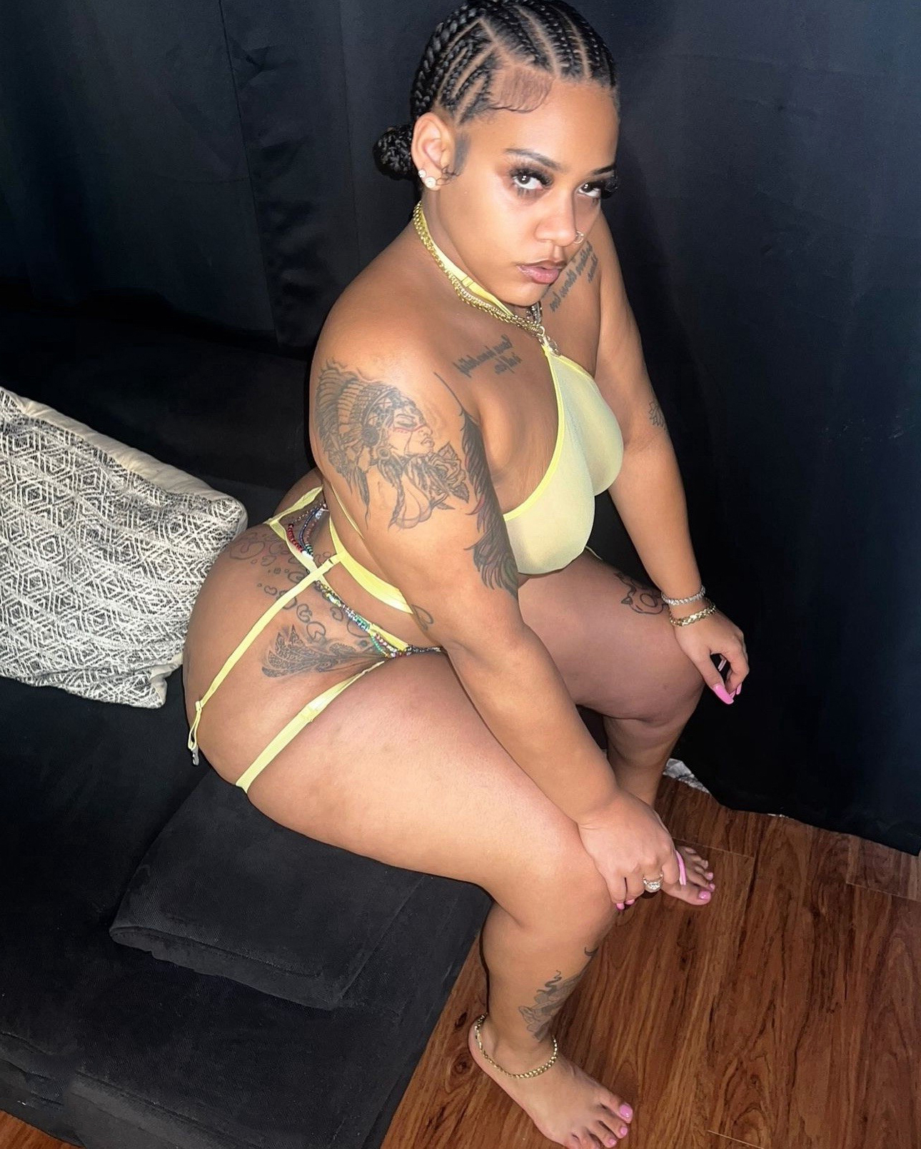 streetwalker tattooed ebony