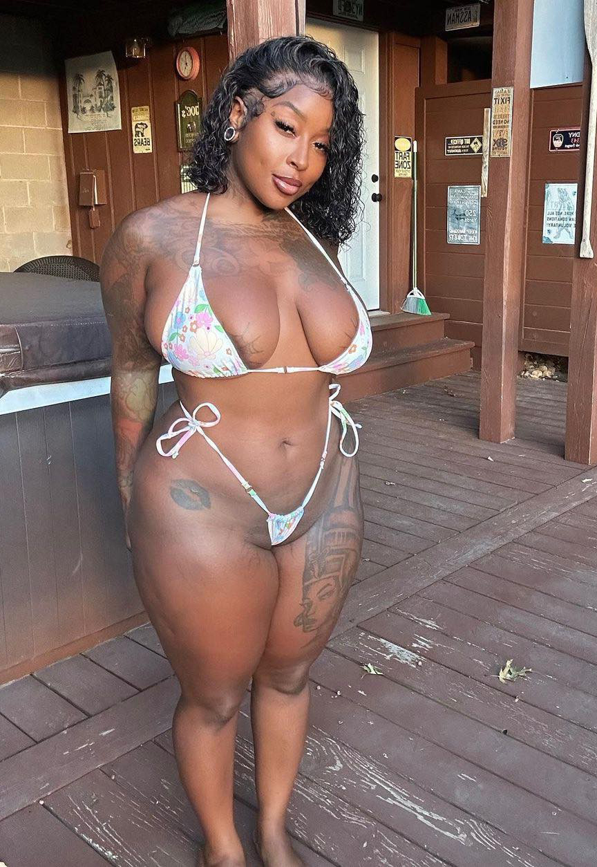 vacant pics be incumbent on sexy shove around ebony bikini