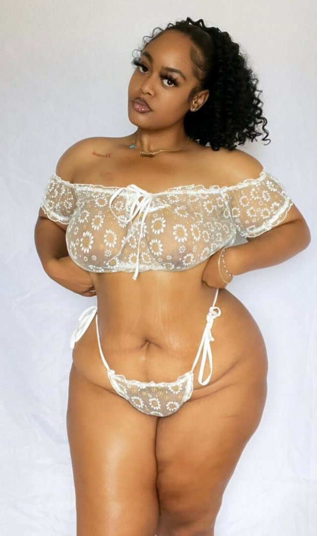naked pics for ebony curvy ass