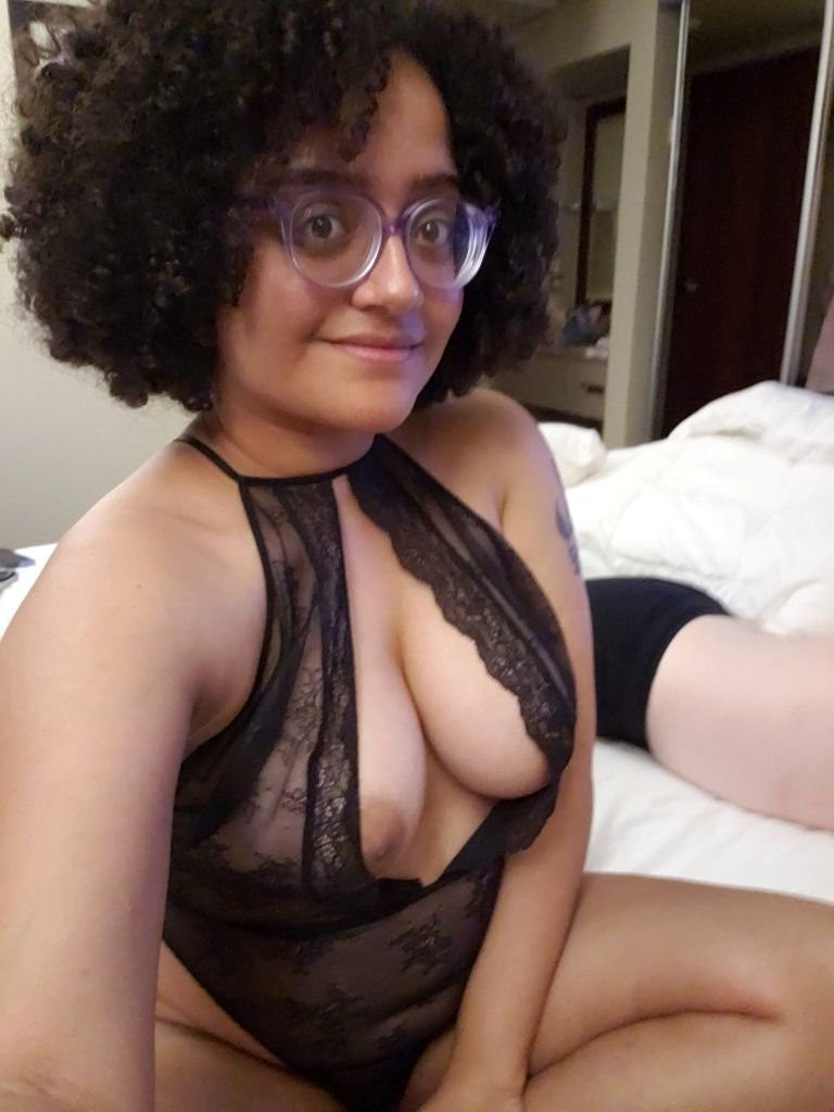 ebony selfshot flavourful pussy