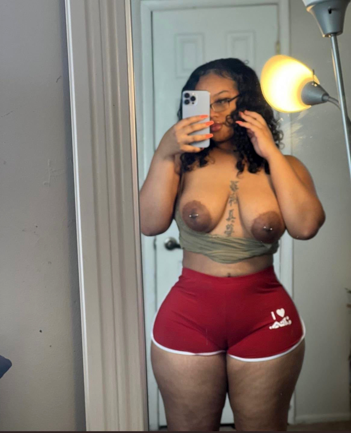 inept cameltoe diabolical pussy seduction