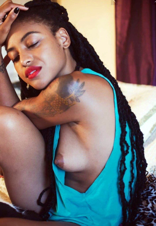 amature lovely ebony compacted tits photo