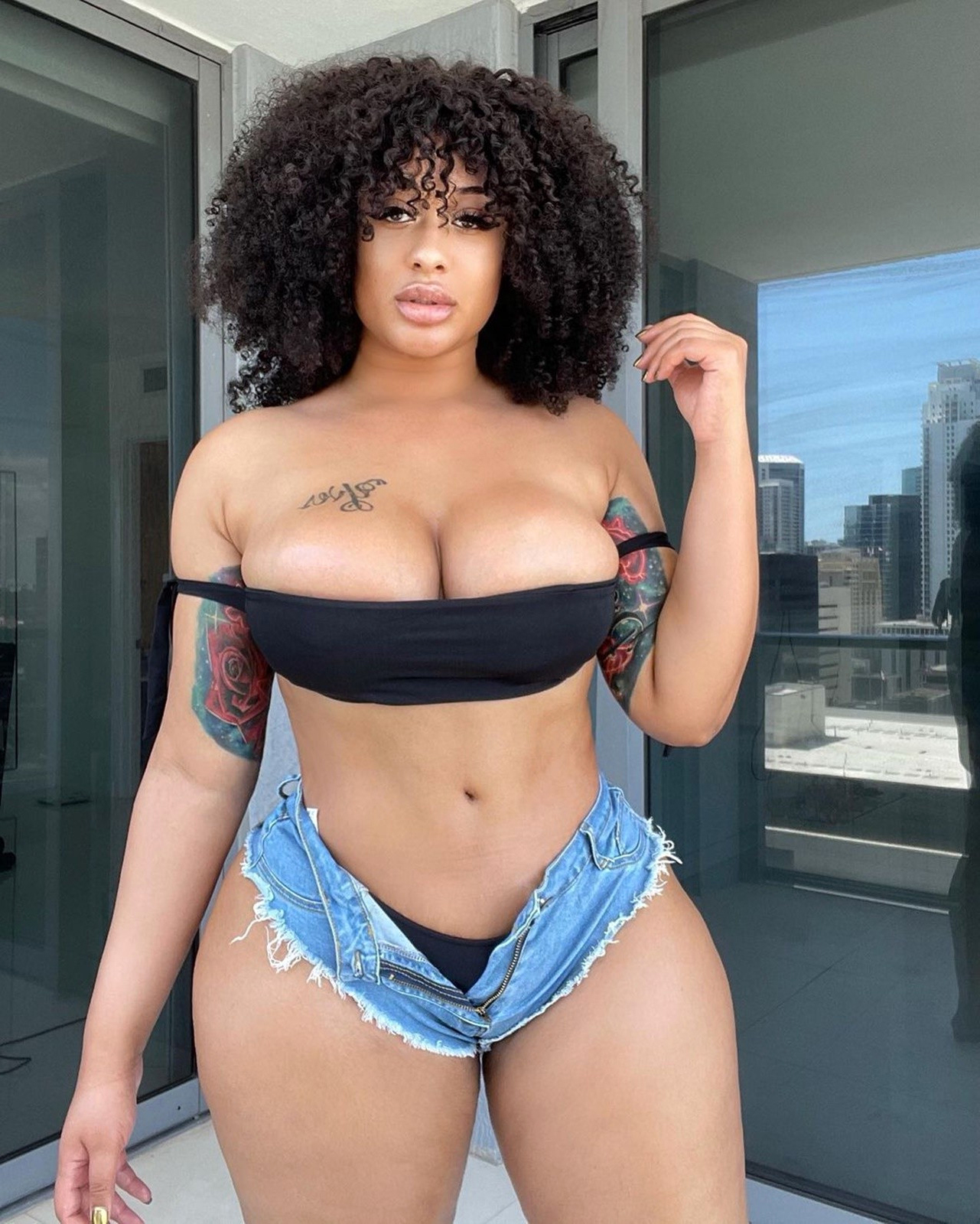 blue pics be useful to swarthy doll up jeans