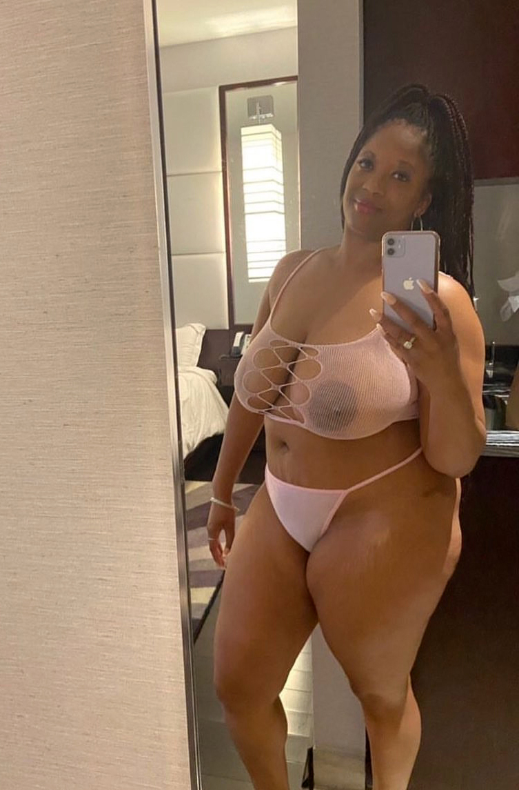 frowning thick women xxx pics