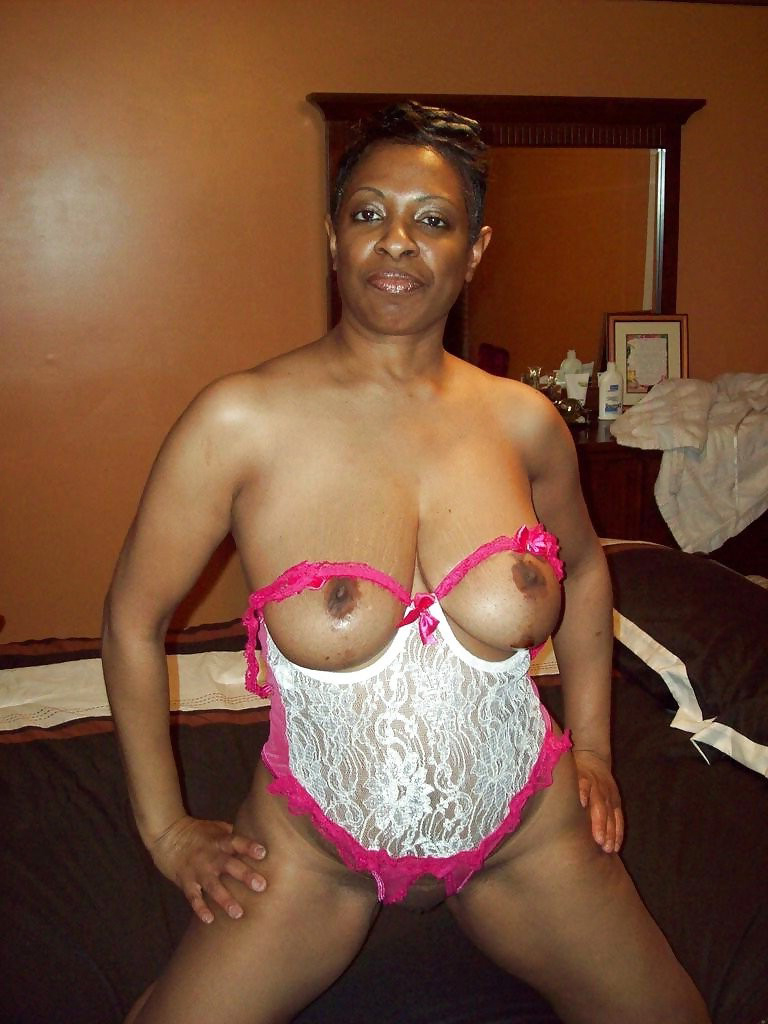 subdue busty insidious skivvies free porn pics