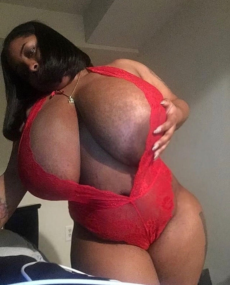 hotties beamy titted coal-black